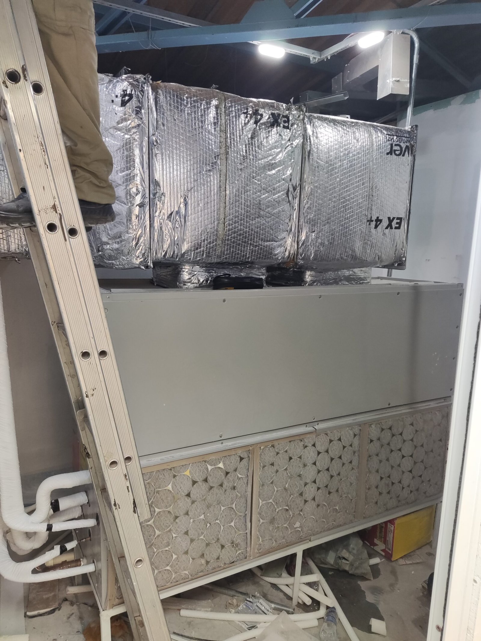 Equipamentos de climatização comercial atendidos pela Lumina